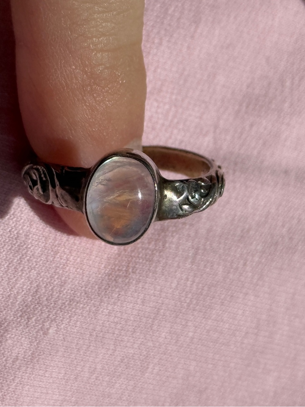 Sterling Silver Moonstone Oval Ring - Iridescent White